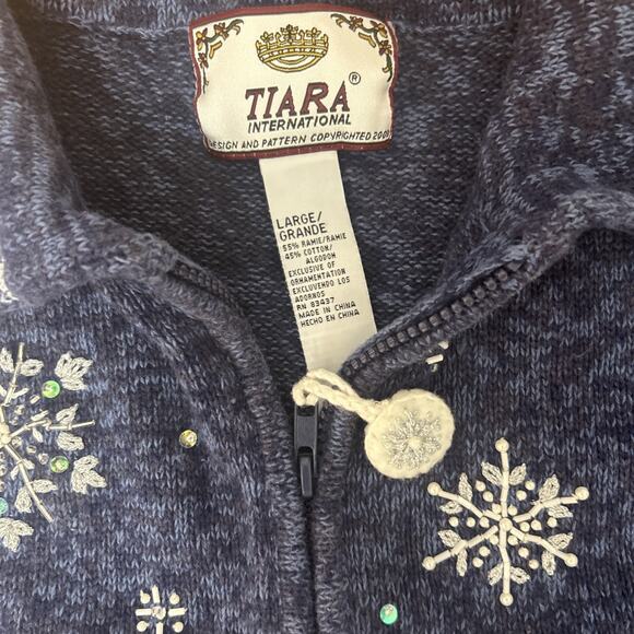 Vintage Tiara Winter Hand Embroidered Snowflake ZipUp Cardigan CabinCore Sz L - Picture 3 of 4